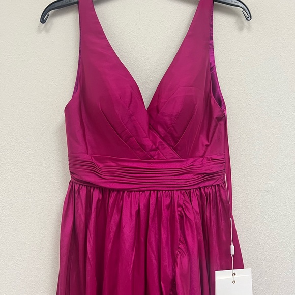 Mac Duggal Taffeta Hi-Low Ruffle Gown Size 4 Magenta - Picture 3 of 7